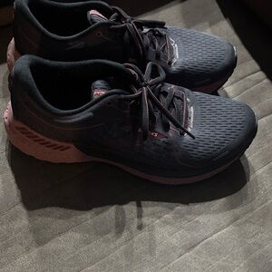 Brooks Women's Athletic Shoes - Dark Gray and Light Pink
